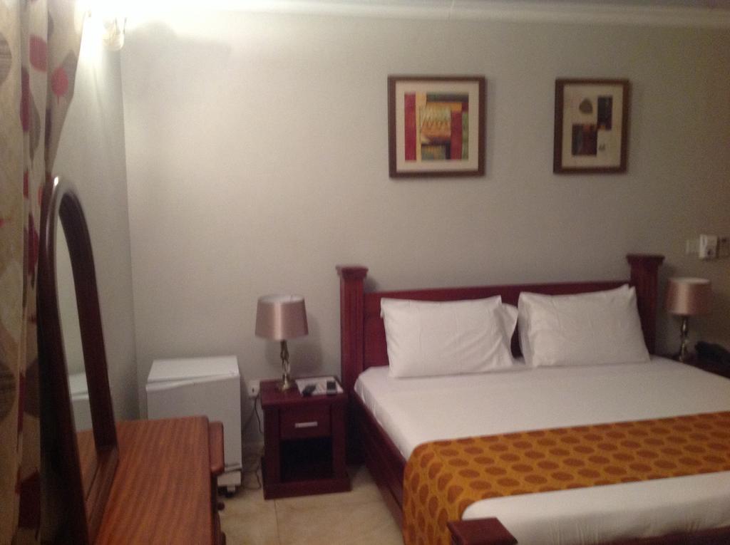 Benconi Lodge アクラ エクステリア 写真